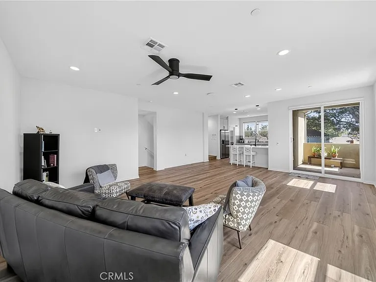 2410 E Agave St #9 — Photo 8