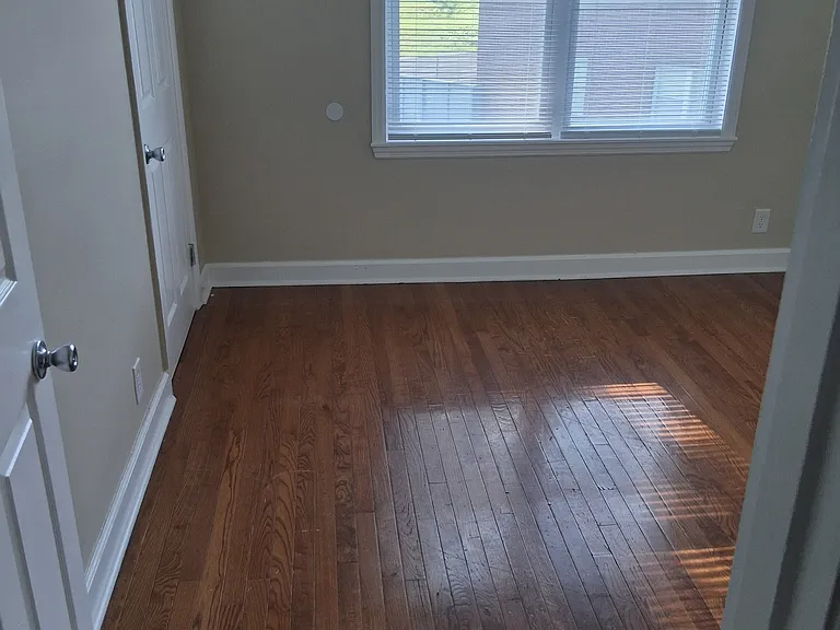 2215 Louisville Ave #9 — Photo 4