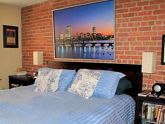 3rd image of 100 Gainsborough St #302E