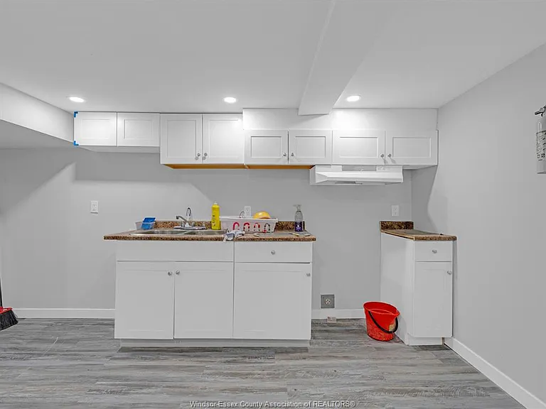 353 Indian Rd #3 — Photo 25