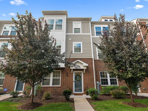 10614 Owain Way, Orland Park, IL 60462