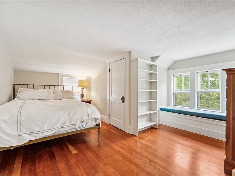 103 Leonard St #0 — Photo 11