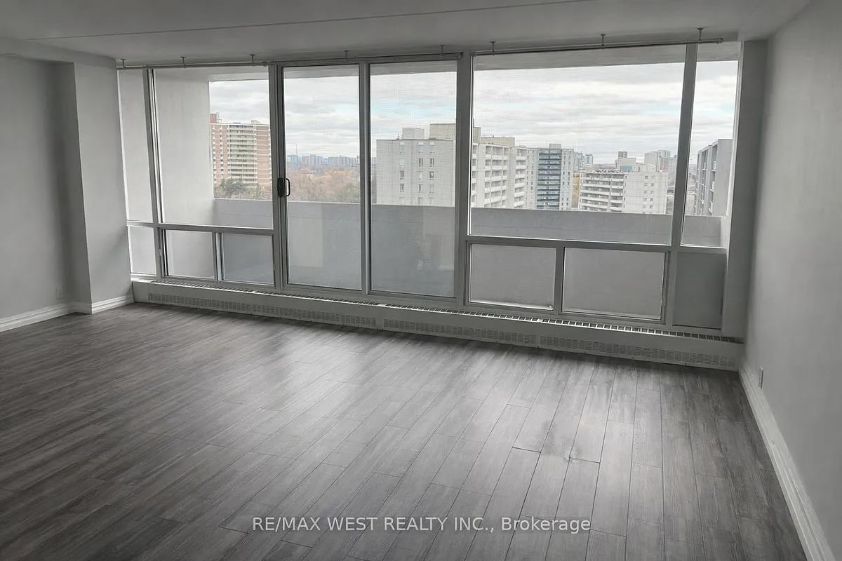Building Photo - 2 Glamorgan Ave #1112
