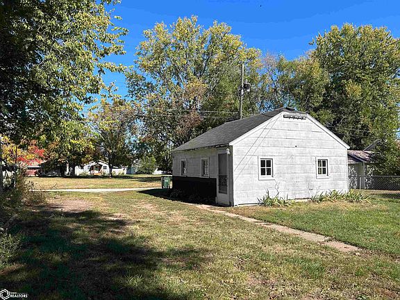 4th image of 3023 Avenue I