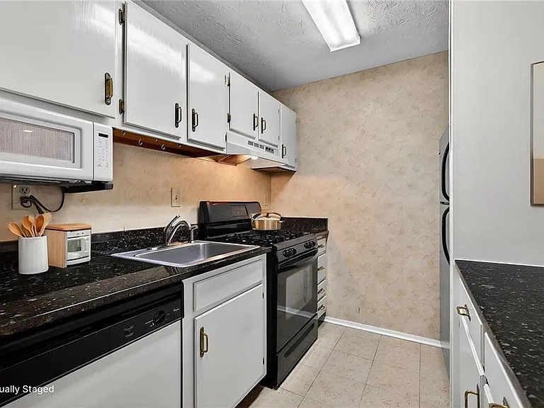 903 Cumberland Ct SE — Photo 9