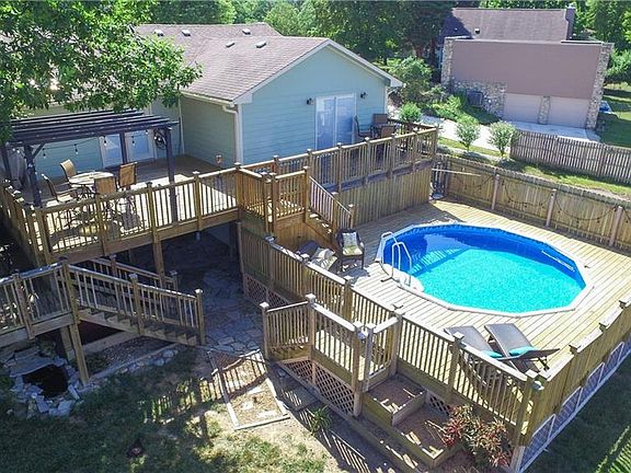 2nd image of 11434 Creekwood Cir