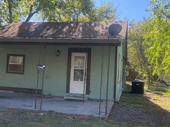 2nd image of 523 S Rio Grande St