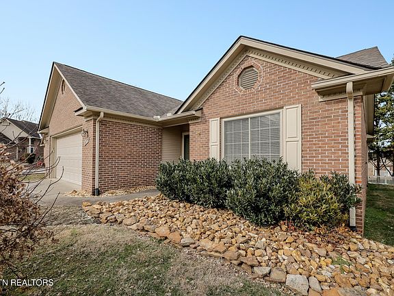 5th image of 2033 Cochran Pl