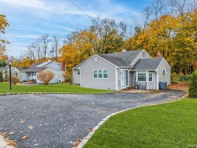 10 Grand Street, Smithtown, NY, 11787