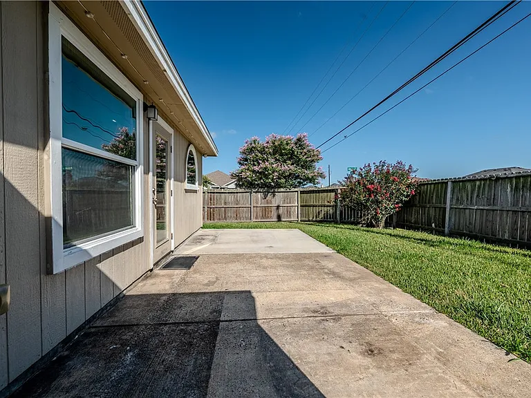 7433 Kolda Dr — Photo 32