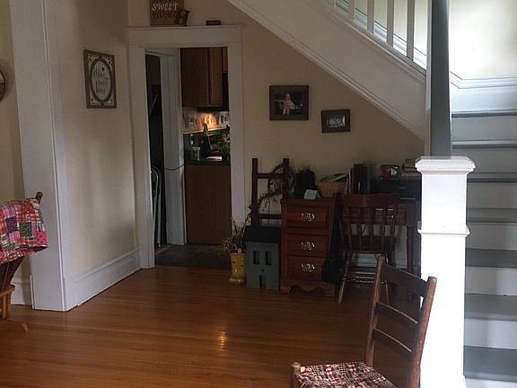 5th image of 901 Jefferson Ave