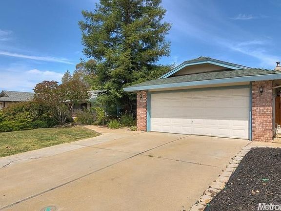 3rd image of 1307 Silver Spur Cir