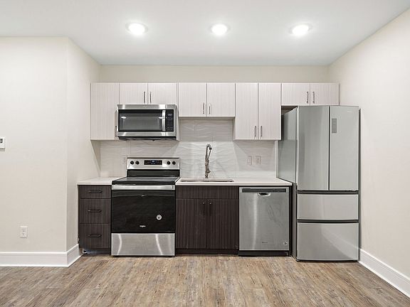 2nd image of 4625 Virginia Ave #202