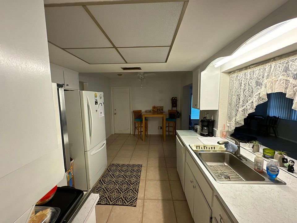 1st image of 5720 NW 86th Avenue