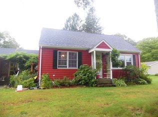 286 Wood St, Swansea, MA 02777