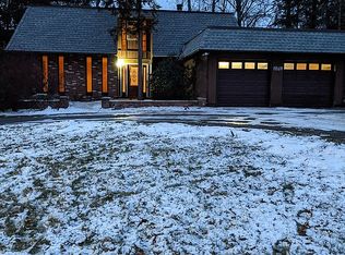 4 Trinity Pl, Nanuet, NY 10954