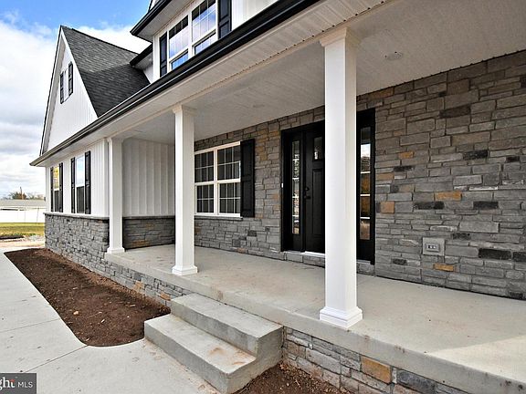 3rd image of 638 Gilbertsville Rd