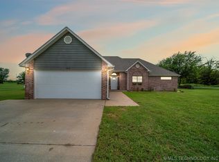 7512 E Oologah Rd, Oologah, OK 74053