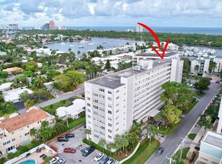 2555 NE 11th St #Penthouse 09, Fort Lauderdale, FL 33304