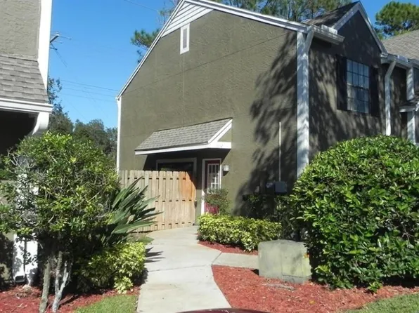 16547 Lake Brigadoon Cir, Tampa, FL 33618