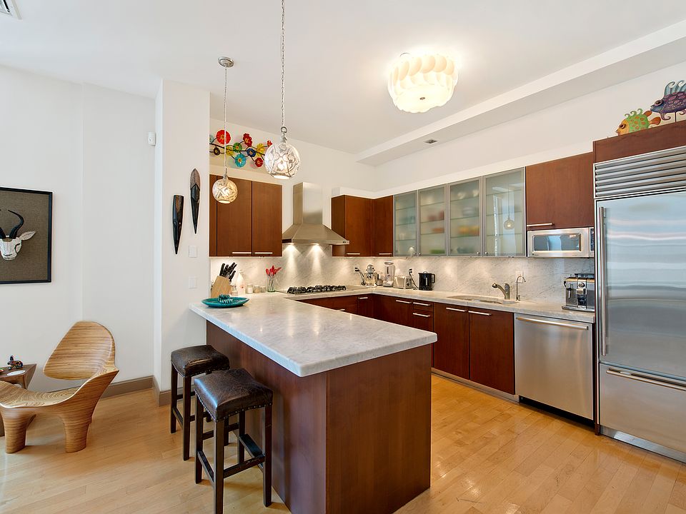 1st image of 42 E 20th St APT 8D