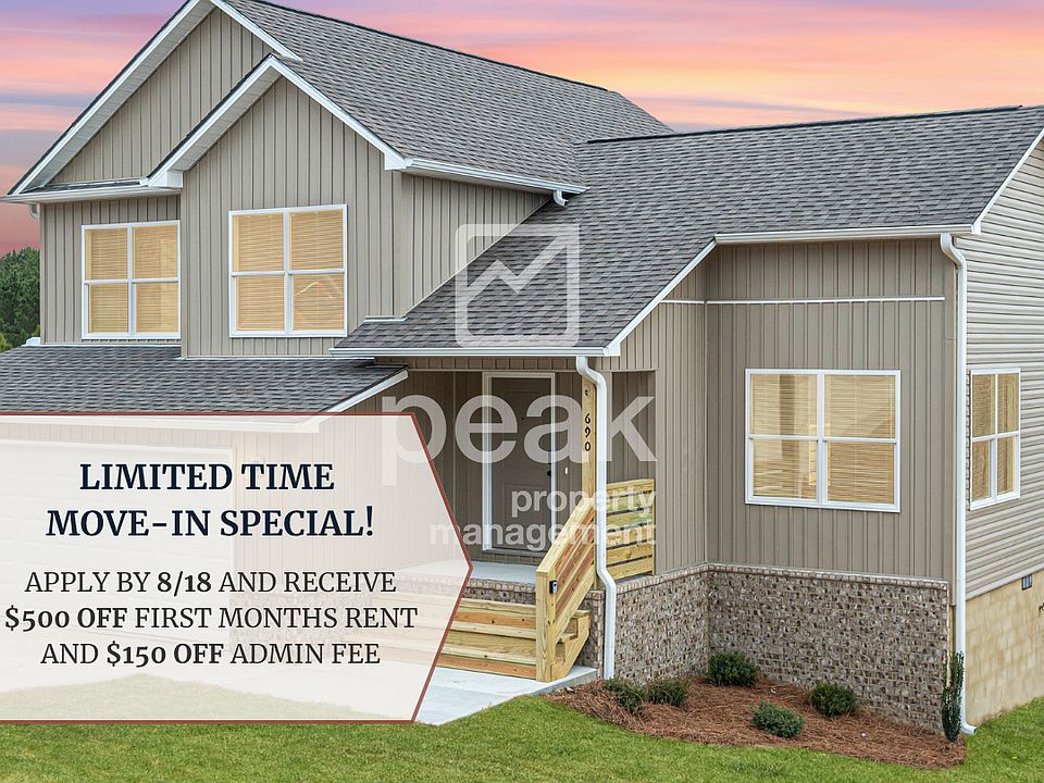 1st image of 390 Woodland Cir
