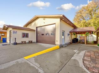 1813 7th St NW, Faribault, MN 55021