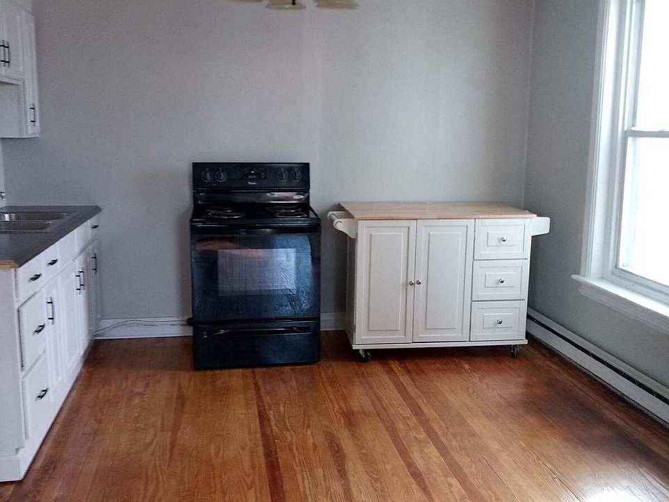 1st image of 108 E 21st St #2