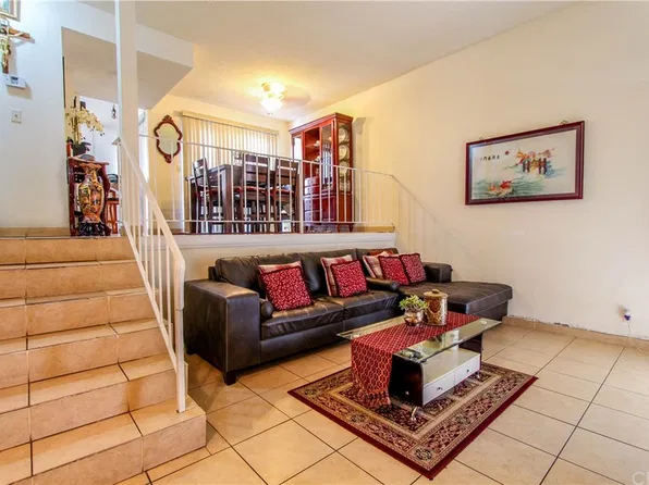 9131 Burnet Ave Unit 15, North Hills, CA 91343