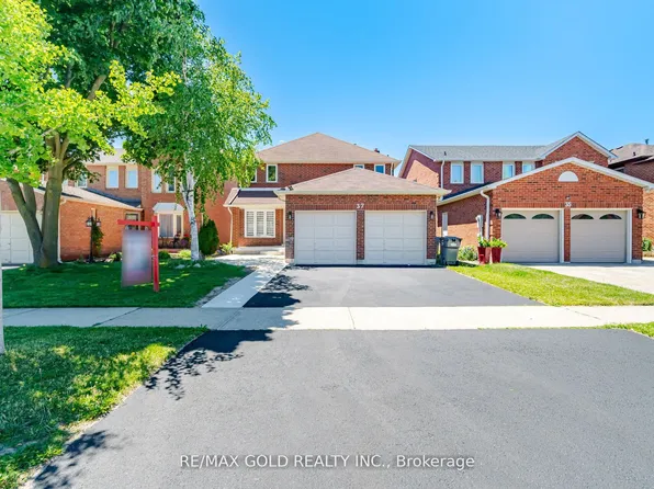 37 Lord Simcoe Dr, Brampton, ON L6S 5H4