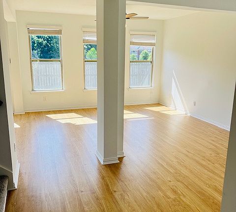 5th image of 1008 Keeneland Dr