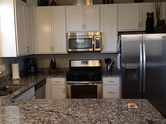 Granite, stainless steel, gas stove, large sink