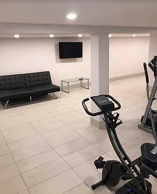 Rented by ERNY LLC | media 10