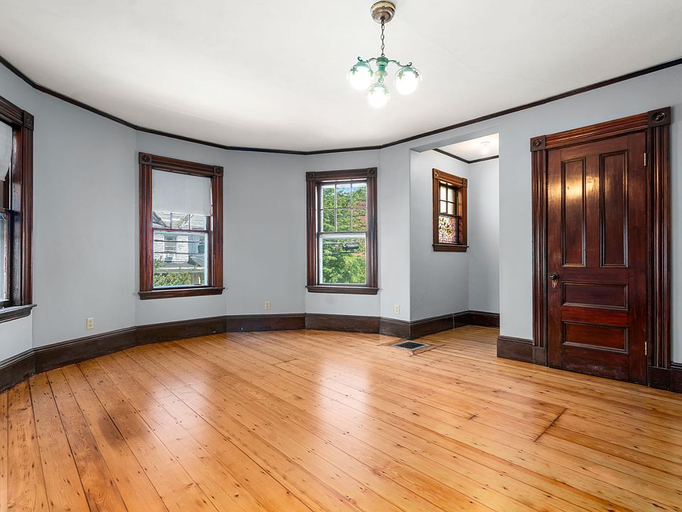 1st image of 48 Auburn St