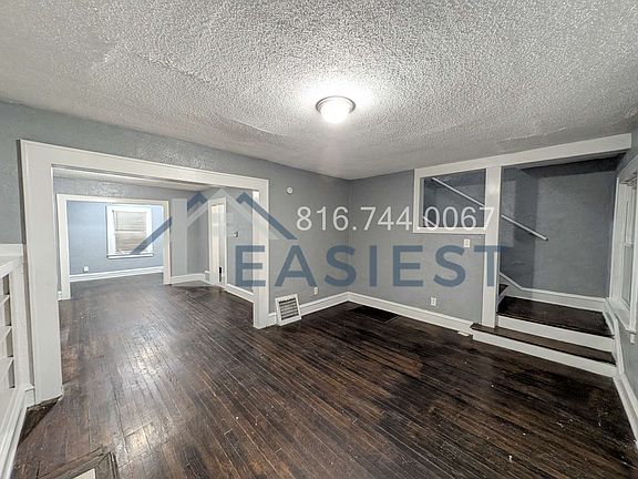 2nd image of 3318 Indiana Ave