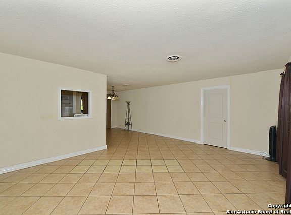 5th image of 3614 Woodville Dr