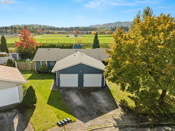 2236 SE 10th St, Gresham, OR 97080