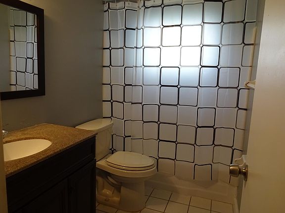 5th image of 109 Fairlane Cir