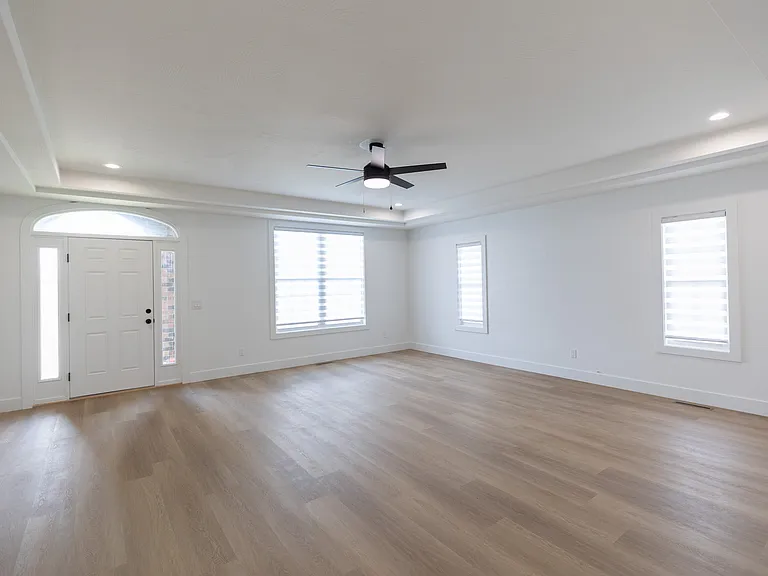 1410 E Fairwind — Photo 3