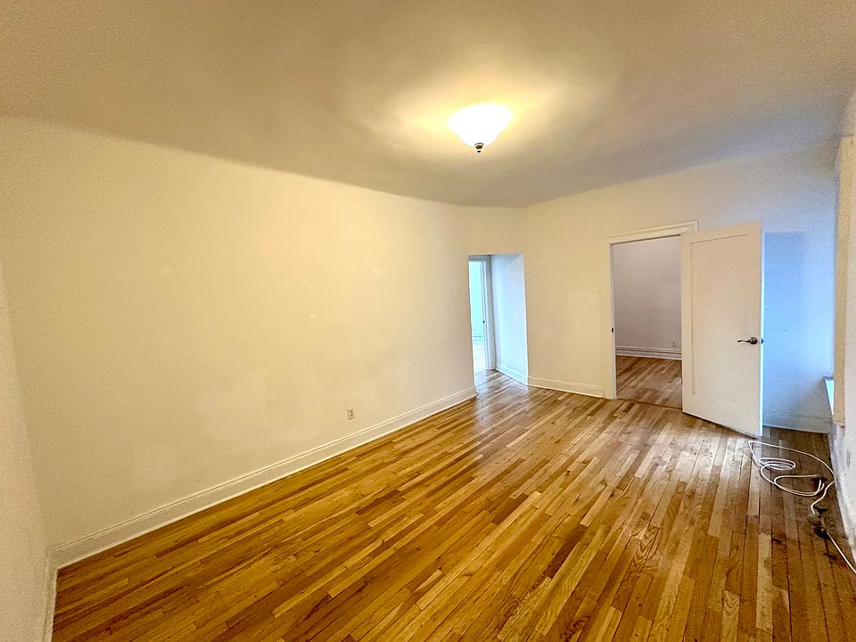 1st image of 4902 21st St #3L