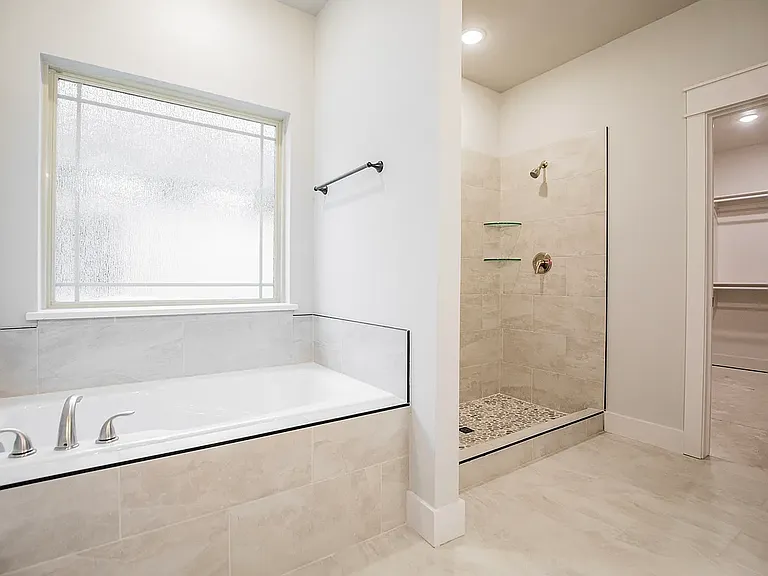 304 Doral Dr — Photo 7