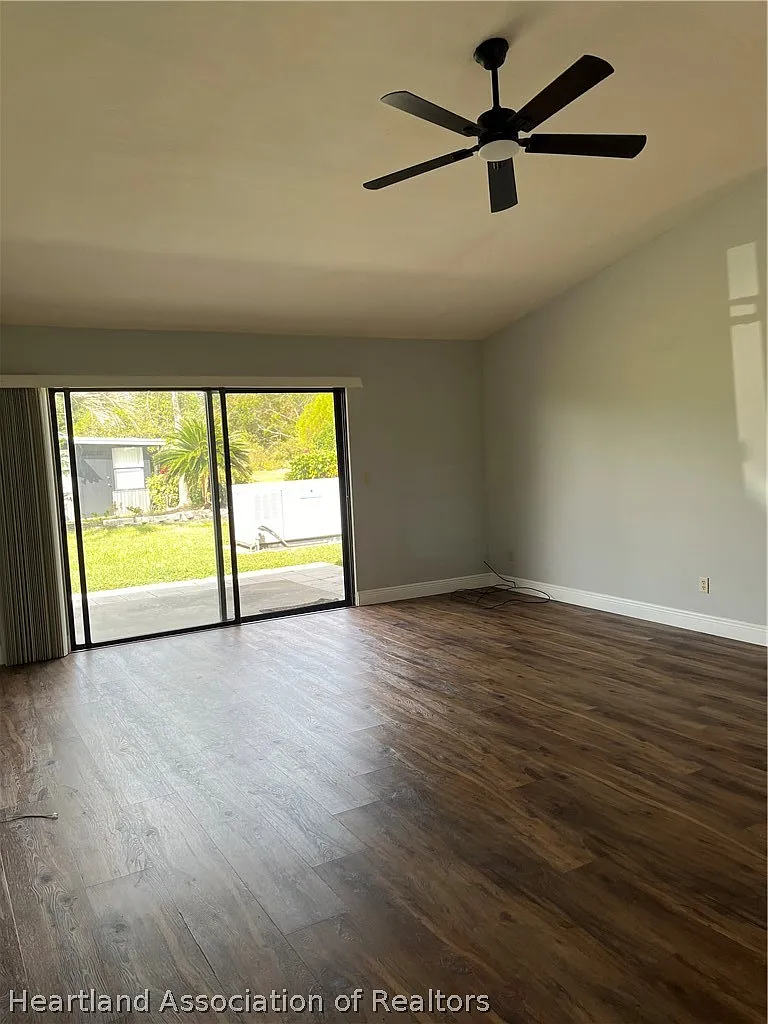 2 bed, 2.0 bath, 1355 sqft, $1,500 — Photo 3