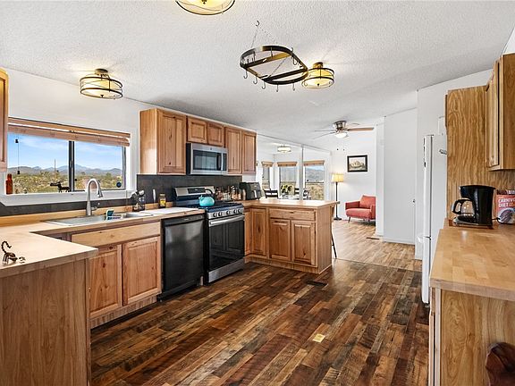 3rd image of 8556 W Wild Horse Drive