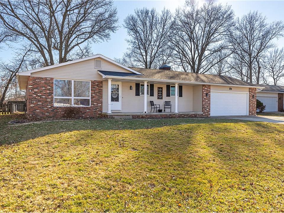 1st image of 813 Park Hills Dr
