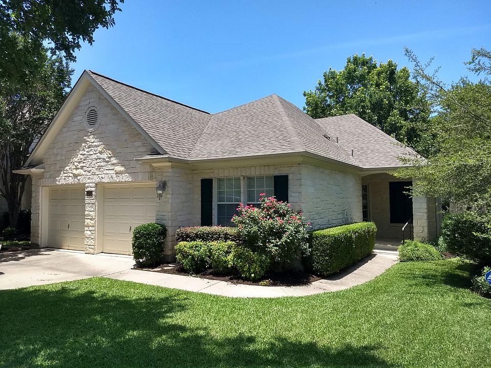 Awesome corner lot