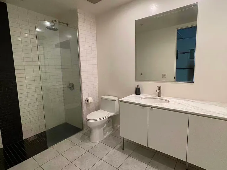 1010 Sycamore Ave #206 — Photo 17