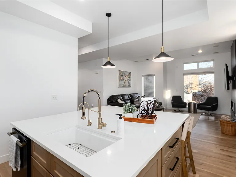 1733 Grove St #4 — Photo 16