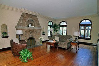 2nd image of 1211 Belleforte Ave
