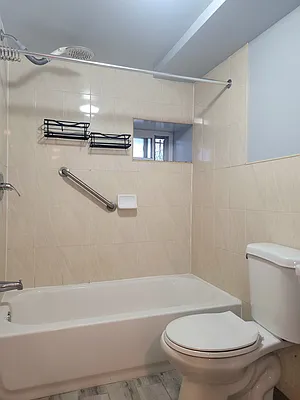 Rented by City Connections Realty | media 8