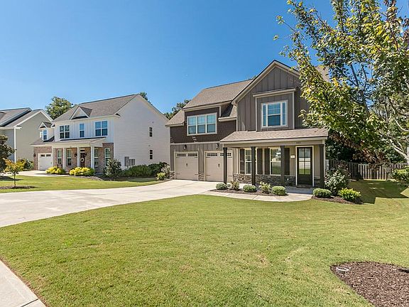 2nd image of 448 Kirkwood Dr